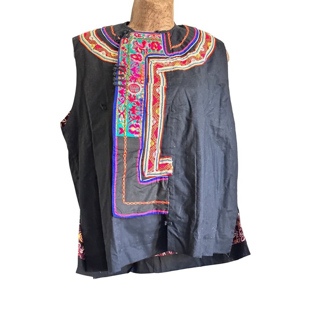 Vtg  Handcrafted Embroidered Art to Wear Boho Vest